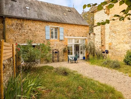 charmante maison de village de 3 chambres avec jardin