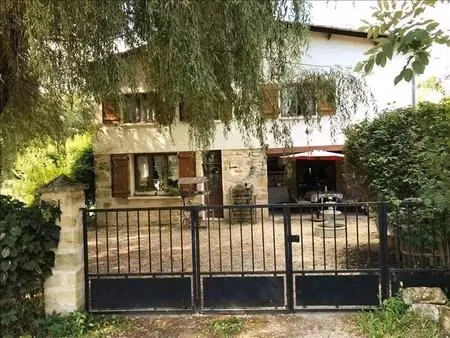 maison de village avec fort potentiel  jardin et vue sur lac – entre souillac et gourdon