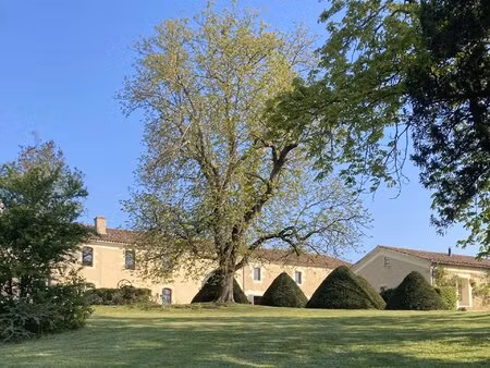 domaine gascon de charme avec chambres d'hôtes et gîtes au cœur de 14 hectares de nature p