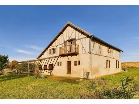 charmante maison de campagne rénovée avec piscine et grand terrain – proche de marciac