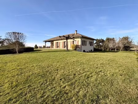 maison de plain-pied t4 de 120m2 habitable sur sous-sol plein de 145m2 sur un terrain de 6