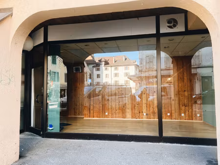 location local commercial 25m² la roche sur foron 74800