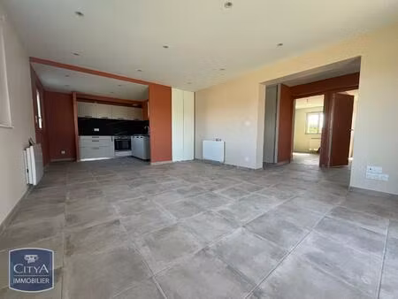 location appartement 4 pièces 82m² feillens 01570