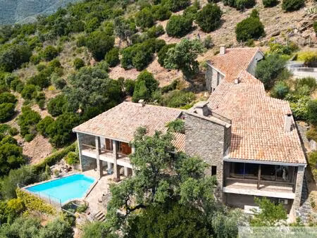 villa d’architecte vue panoramique sur les îles d’or