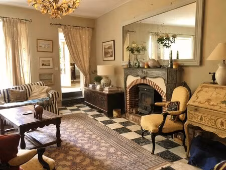 montréal – spacieuse maison familiale au coeur d’un village dynamique.