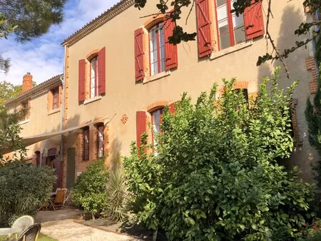 castelnau d'aude - belle maison familiale au coeur d'un village calme