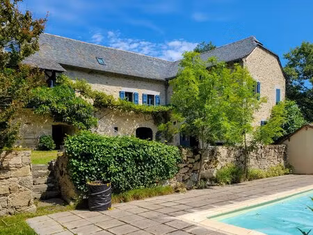 havre de paix exceptionnel de 5 chambres au bord de la rivière en aveyron