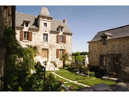 charmante retraite campagnarde avec potentiel de revenus et vue panoramique