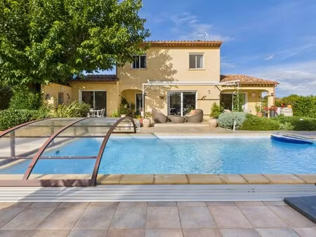 pepieux: maison avec 4 chambres  jardin  garage et piscine