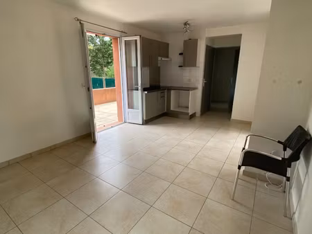 marseille limite allauch t2 terrasse jardin