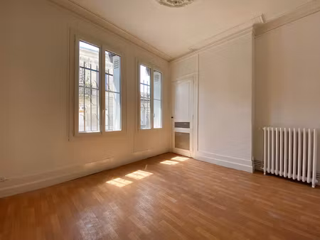 location appartement 1 pièce 35m² bordeaux 33000