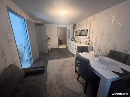 f3 à la petite hollande