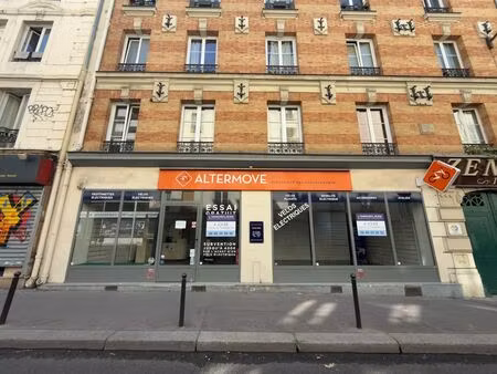 local commercial 72 75 m² - rue de montreuil