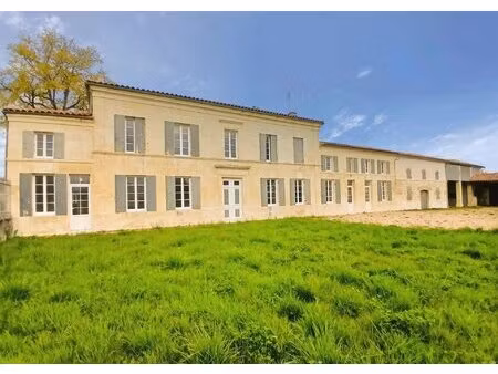 grande maison de famille entre cognac et matha