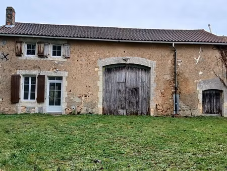 vente maison en pierre à finir de rénover avec grange