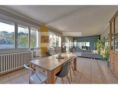 maison familiale de 144m² avec piscine et dépendances