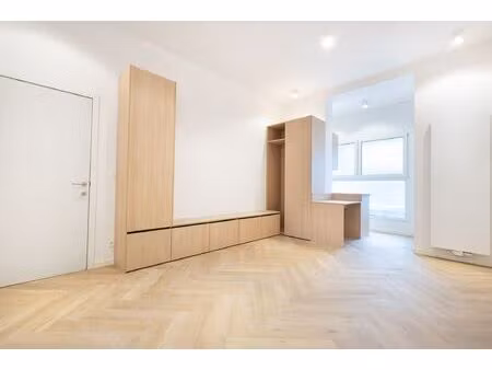 appartement 2 slaapkamers  volledig gerenoveerd in 2025 !