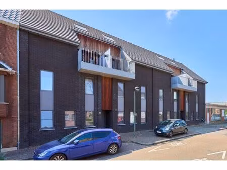 recent en ruim duplex appartement + 2 terrassen + 2 parkings