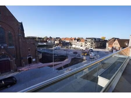 jong dakappartement met zicht op nieuw marktplein + garage