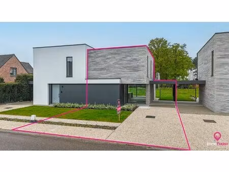 rustig gelegen moderne nieuwbouwwoning met 3 slaapkamers!