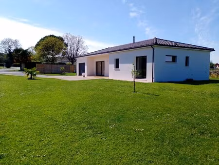 maison de plain-pied achevée en 2022 près de jonzac