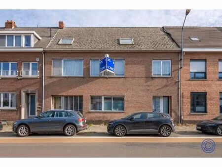 gebouw ca. 420m² met verschillende ontwikkelingsmogelijkheden