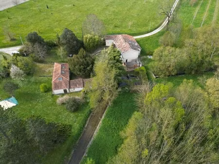 ancien moulin avec gîte et piscine