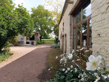 bel ensemble de 3 maisons en pierre