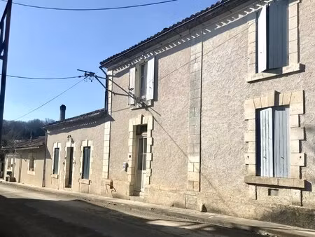 charmante maison en pierre avec jardin