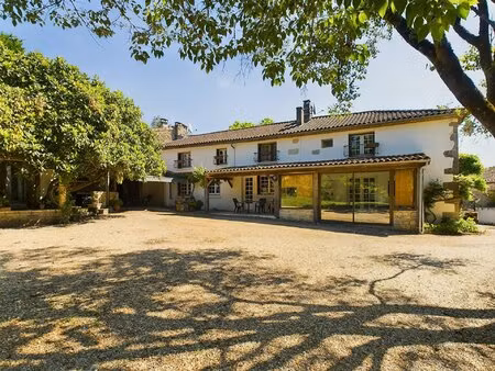 belle propriété avec piscine et parc arboré