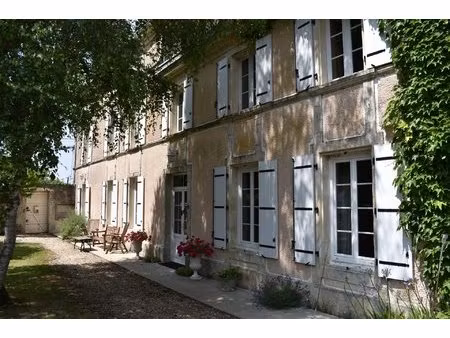 superbe manoir rénové avec 4 gîtes