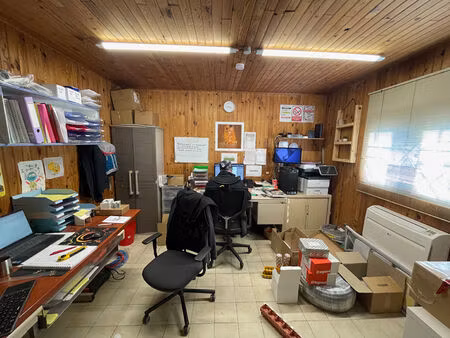 local commercial t2 près de sorgues à vendre