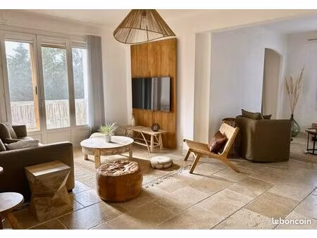 appartement t3 neuf avec piscine - bormes les mimosas