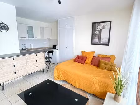 studio meublé à louer entièrement renové