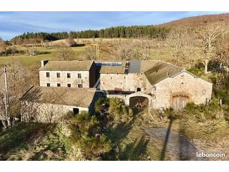 ferme 250 m² monts-de-randon