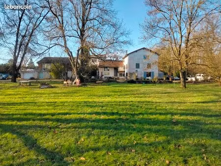 ? petit coin de paradis en bord de saône – saint-germain-au-mont-d’or