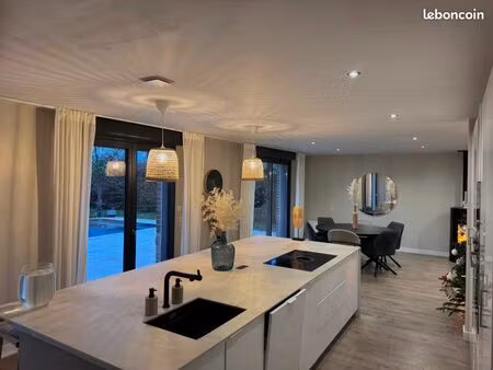 rare sur le secteur maison familiale avec piscine – calme & prestations haut de gamme