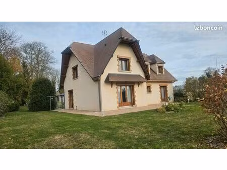 maison 6 pièces 169 m2 habitable  sous-sol  dépendances 96 m2  piscine