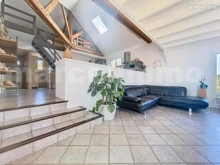 villa 10 pièces 150 m²