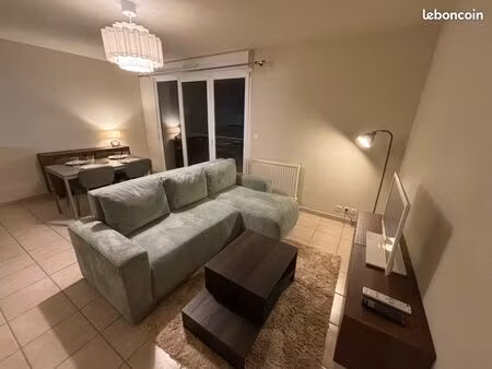 t2 meublé avec balcon  parking et piscine – caen