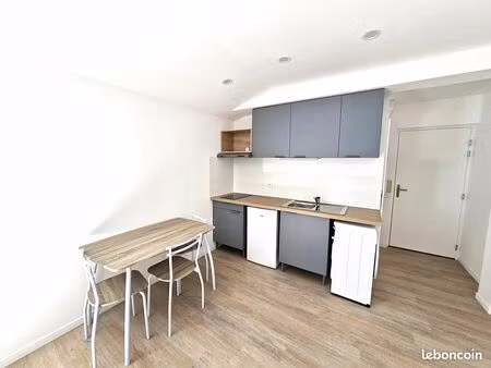 t2 meublé refait à neuf proche fac des sciences et iut