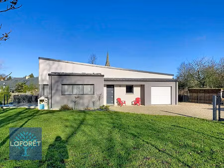 maison t6 parcé à vendre