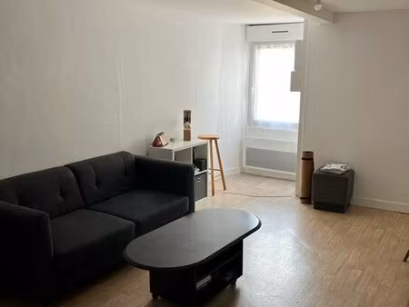 à louer - appartement 50m2 rénové / dispo le 15 mars