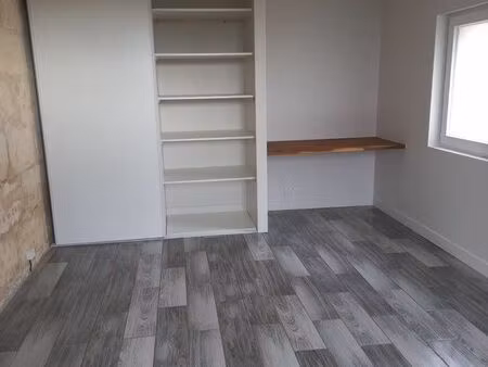 loue maison mitoyenne des 2 côtés