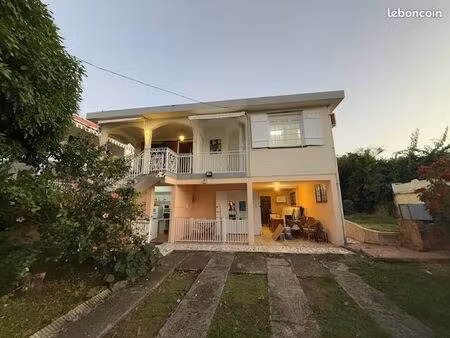 charmant studio haut de villa la jaille 25m2