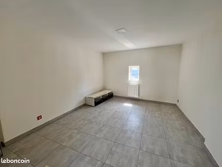 studio totalement rénové idéalement situé