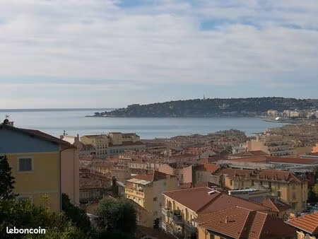 4 pièces au centre ville avec vue mer