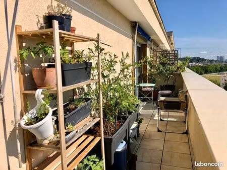 saint-cloud appartement t3 meublé lumineux de 55 m² avec deux balcons