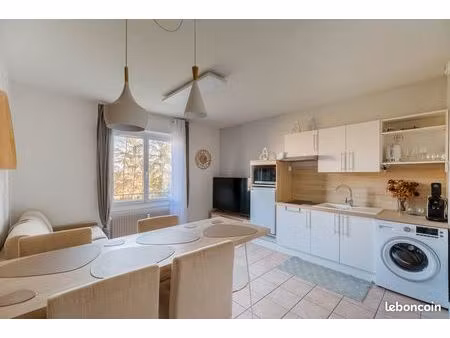 studio cosy meublé idéal pour particulier ou société-