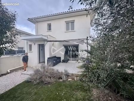 villa 4 pièces 95 m²